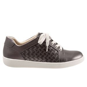 Trotters Womens Adore Silver Shoes (NWT)